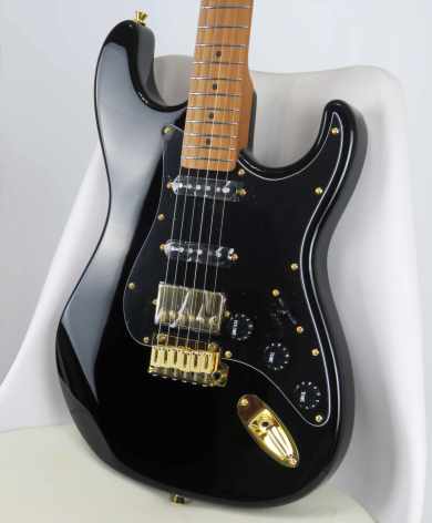 TAGIMA STRATOCASTER T-640 ROASTED BK MAPLE CLASSIC SERIES