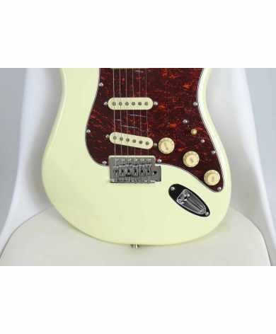 TAGIMA STRATOCASTER Strat TG-530 OWH