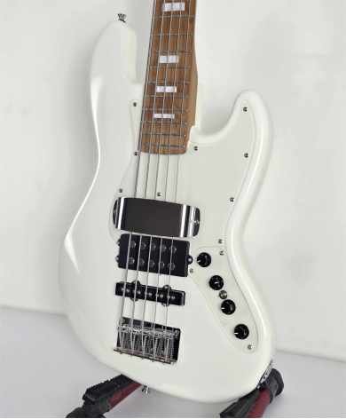 Sqoe Jazz Bass SJB658-WH ~ Preamp ~ 5 cuerdas - Lama Instruments