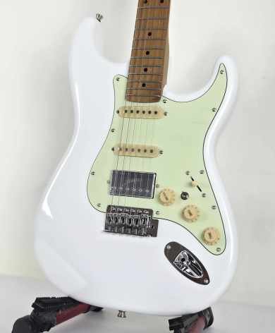 SQOE STRATOCASTER SEST600 WH ROASTED MAPLE