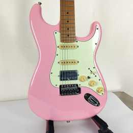 SQOE STRATOCASTER SEST600 PK ROASTED MAPLE